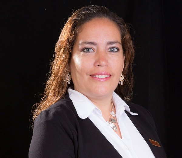 Profesora Geovana Elizabeth Linares Purisaca 1